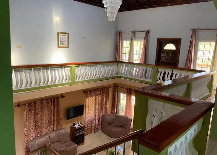Poinciana House Holiday home *