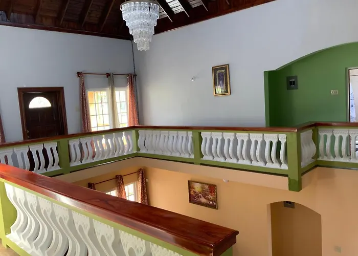 Holiday home Poinciana House *