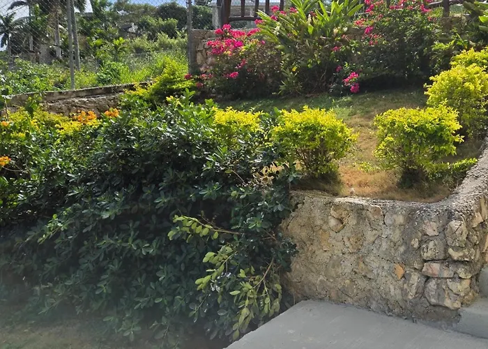 Holiday home Poinciana House *